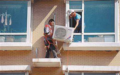 空調(diào)外機(jī)安裝危險圖